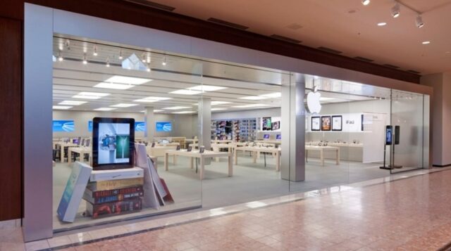 Người dùng iPhone kiện Apple 2.900 tỷ USD vì lý do "ngớ ngẩn"