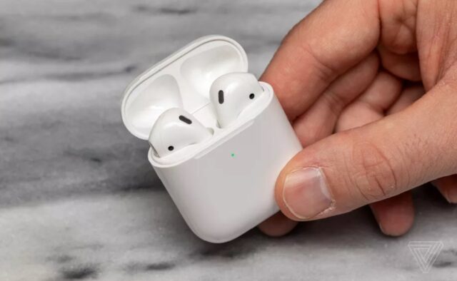 Apple giúp AirPods tăng tuổi thọ pin với tính năng sạc thông minh trên iOS 14