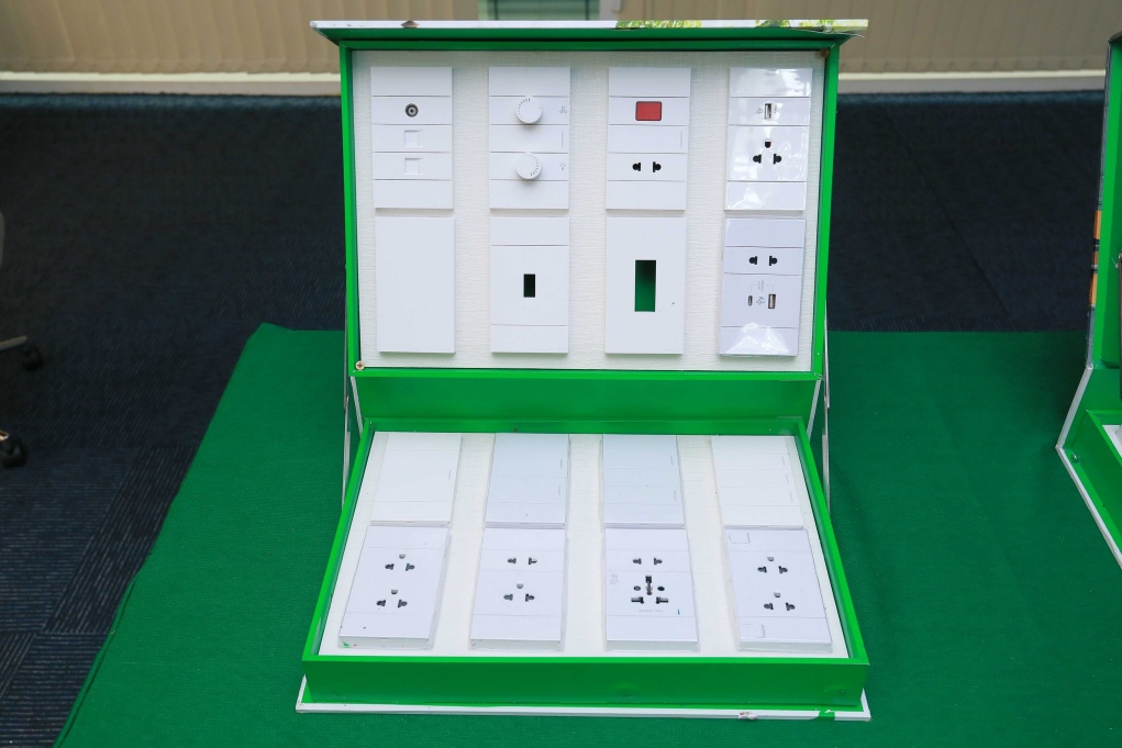 Schneider Electric ra mắt công tắc ổ cắm AvatarOn A