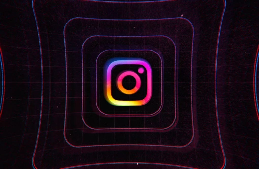 Instagram bị lỗi luôn bật camera trên iOS 14, cả khi người dùng không chụp ảnh