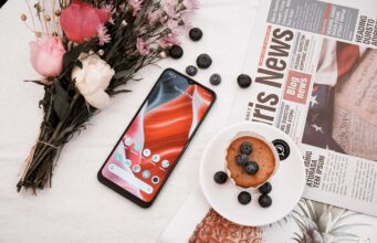 Trên tay Realme C11: hai màu, pin 5.000mAh, giá dưới 3 triệu
