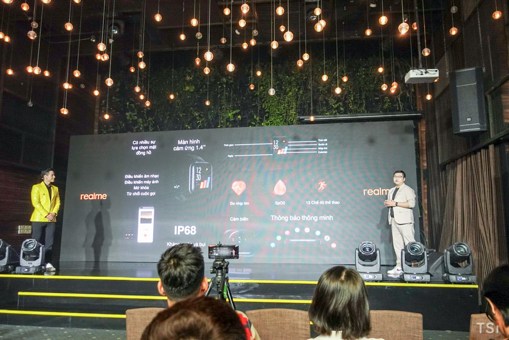 Ra mắt hệ sinh thái sản phẩm AIoT và công bố giá bán realme C11