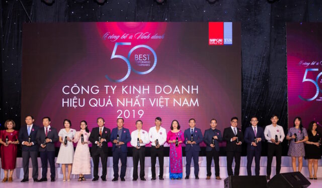 Thế Giới Di Động lần thứ 4 thống trị TOP 50 công ty kinh doanh hiệu quả nhất Việt Nam