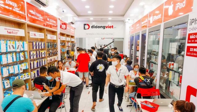 Sôi động đêm mở bán Galaxy Note 20/Ultra tại Di Động Việt Sôi động đêm mở bán Galaxy Note 20/Ultra tại Di Động Việt