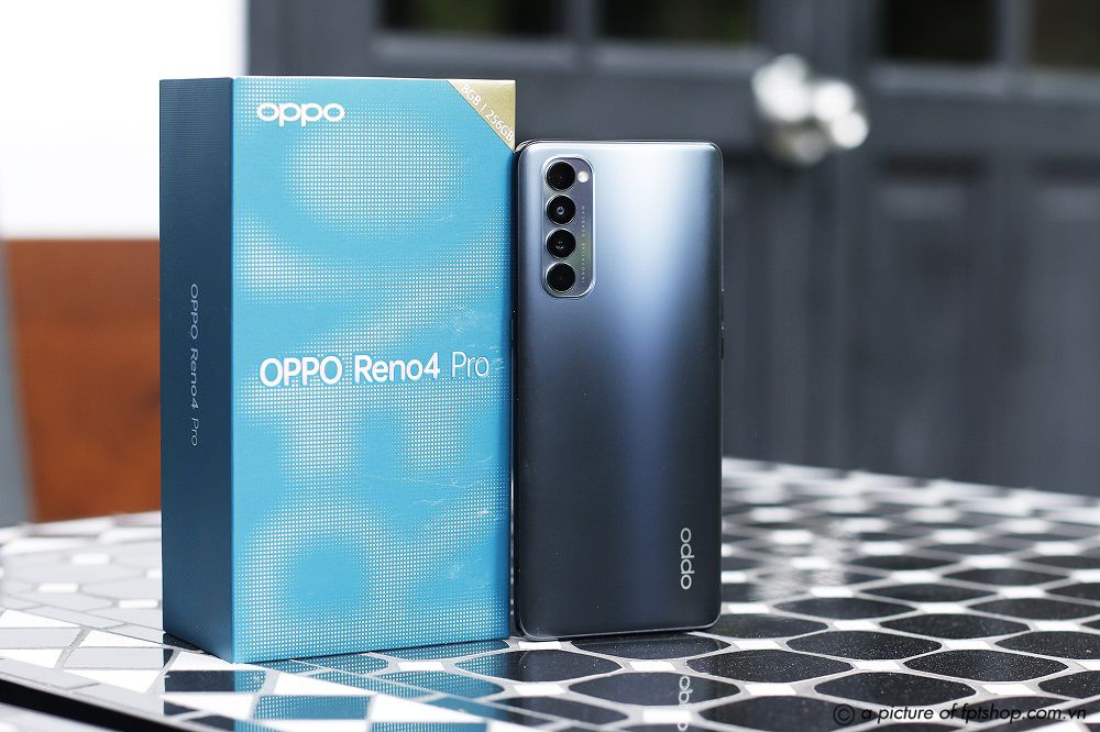 FPT Shop tặng bộ quà 2,99 triệu khi đặt mua OPPO Reno4 Series