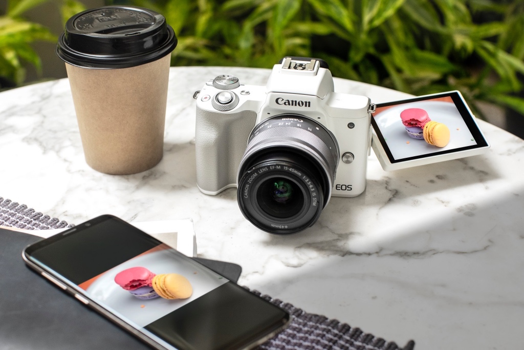 Canon EOS M50 Mark II ra mắt, giá từ 16 triệu đồng