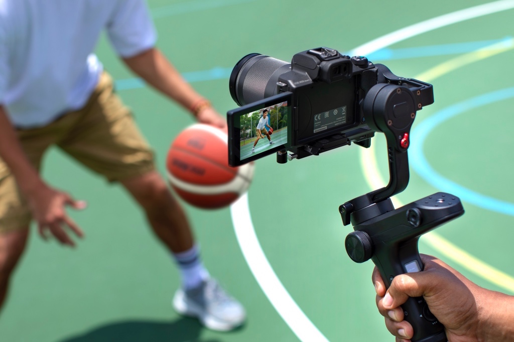 Canon EOS M50 Mark II ra mắt, giá từ 16 triệu đồng