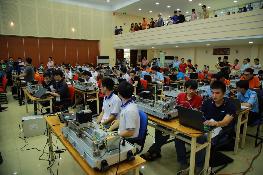 Vòng chung kết Cuộc thi Tự động hóa lần thứ 2 năm 2020 Vòng chung kết Cuộc thi Tự động hóa lần thứ 2 năm 2020