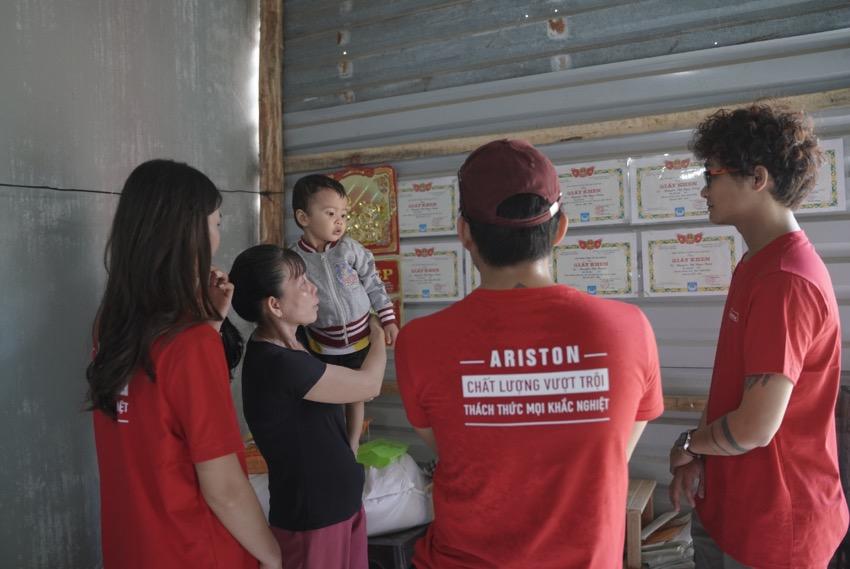 Biệt đội Ariston mang một cái Tết trọn vẹn hơn đến đồng bào miền Trung Biệt đội Ariston mang một cái Tết trọn vẹn hơn đến đồng bào miền Trung