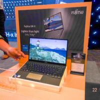 Ra mắt laptop siêu mỏng nhẹ Fujitsu UH-X, giá từ 29,9 triệu đồng