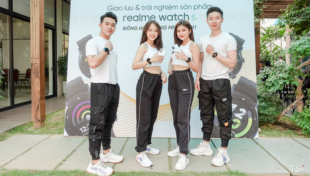 Mở hộp Realme Watch S và công bố chương trình Flash Sale 12/12