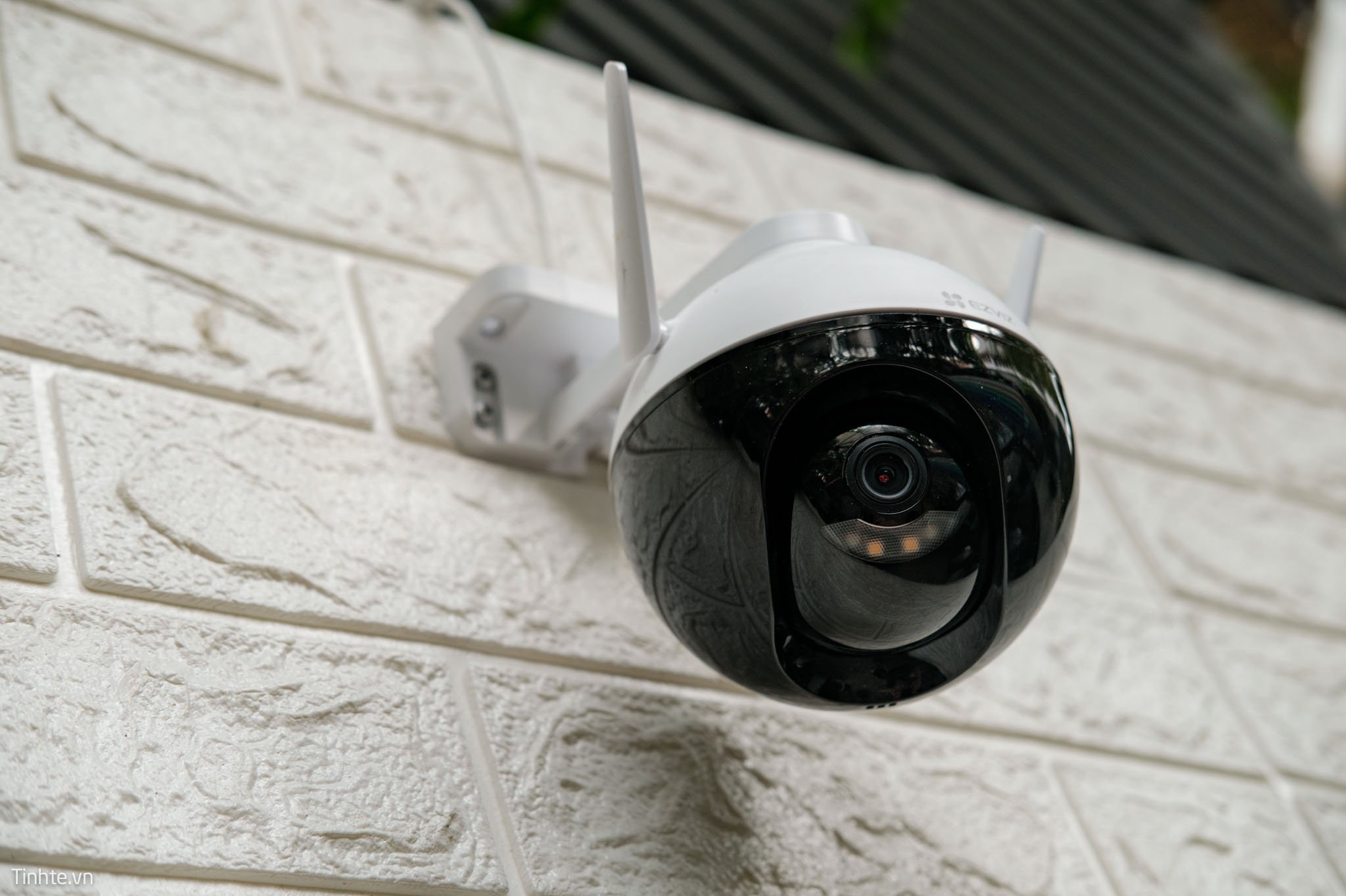 Trải nghiệm camera ngoài trời EZVIZ C8C: camera 360 độ, khả năng quay quét đêm tốt Trải nghiệm camera ngoài trời EZVIZ C8C: camera 360 độ, khả năng quay quét đêm tốt