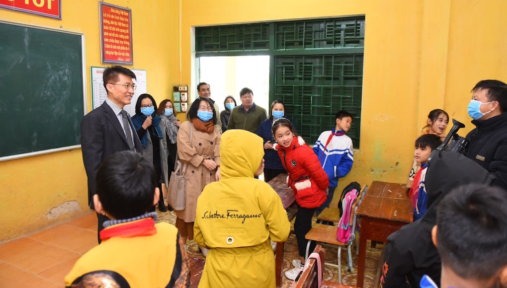 LG cùng Habitat for Humanity hỗ trợ hộ gia đình dân tộc Mường