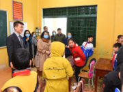 LG cùng Habitat for Humanity hỗ trợ các hộ gia đình dân tộc Mường LG cùng Habitat for Humanity hỗ trợ hộ gia đình dân tộc Mường