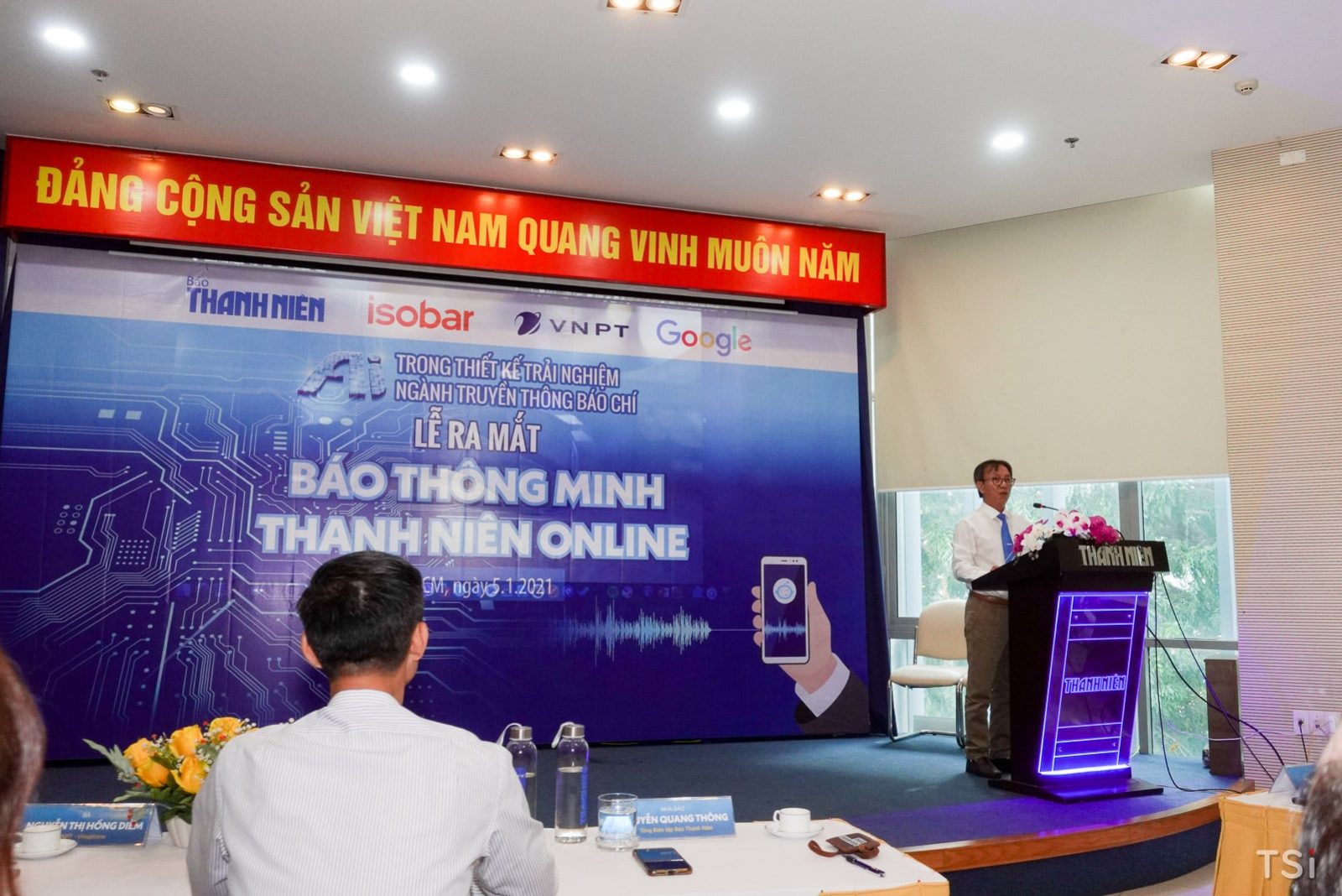 Báo Thanh Niên ra mắt trải nghiệm tương tác dựa trên AI hoàn toàn mới