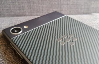 BlackBerry bán 90 bằng sáng chế smartphone cho Huawei
