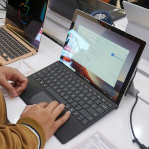 FPT Shop khai trương 30 Trung tâm laptop. Ảnh: Công Tâm