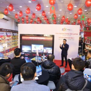FPT Shop khai trương 30 Trung tâm laptop, lên kệ Surface Pro 7