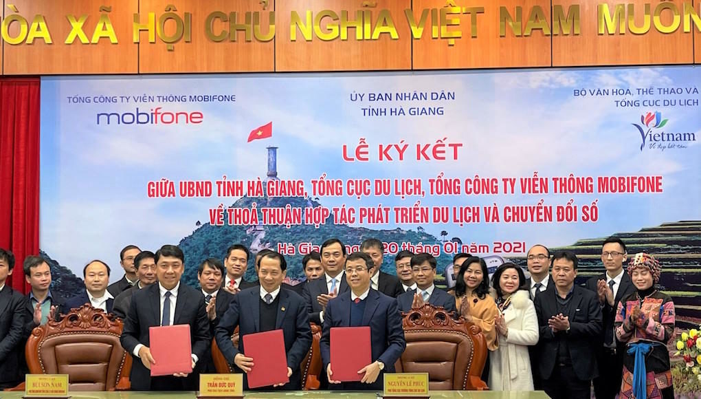 MobiFone, TCDL và Hà Giang hợp tác phát triển du lịch thông minh