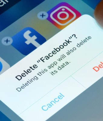 Facebook bị tẩy chay trên toàn cầu, cựu CEO của công ty cũng kêu gọi xóa ứng dụng