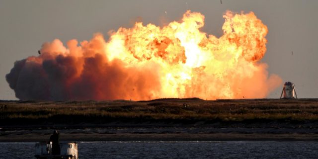 Nguyên mẫu tên lửa Starship SN9 của SpaceX phát nổ khi thử nghiệm Nguyên mẫu tên lửa Starship SN9 của SpaceX phát nổ khi thử nghiệm