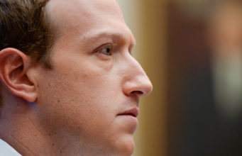 Mark Zuckerberg công bố kế hoạch giúp Facebook hỗ trợ tiêm chủng COVID-19