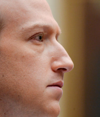 Mark Zuckerberg công bố kế hoạch giúp Facebook hỗ trợ tiêm chủng COVID-19 Mark Zuckerberg công bố kế hoạch giúp Facebook hỗ trợ tiêm chủng COVID-19