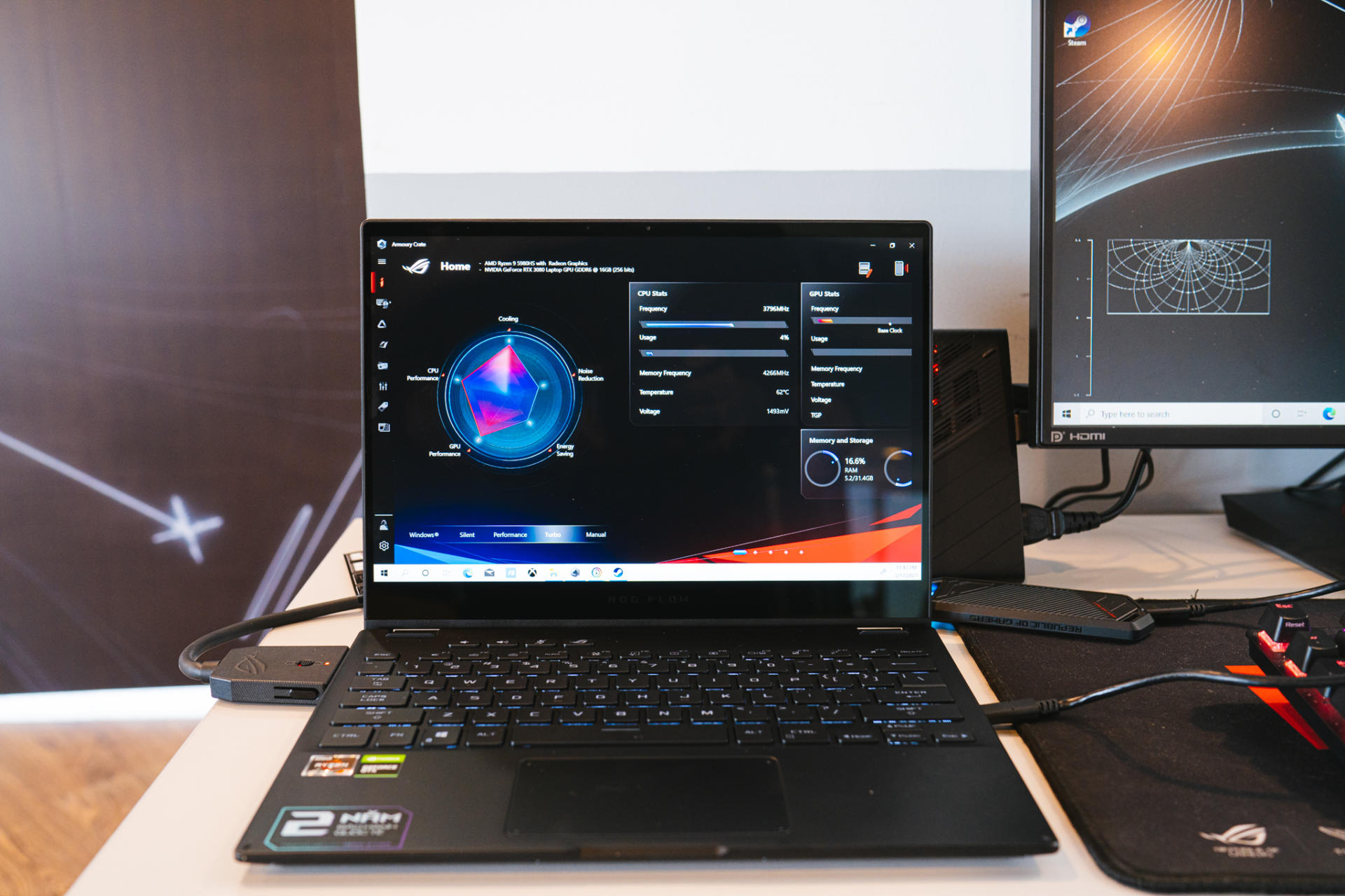 Laptop gaming xoay gập ASUS ROG Flow X13 ra mắt, nặng 1,3kg