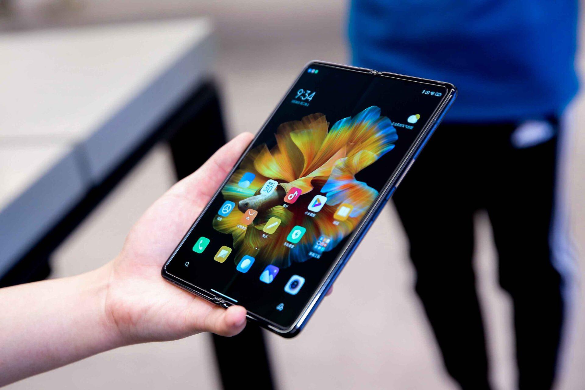 Xiaomi bán 30.000 máy Mi Mix Fold trong chưa đầy 60 giây