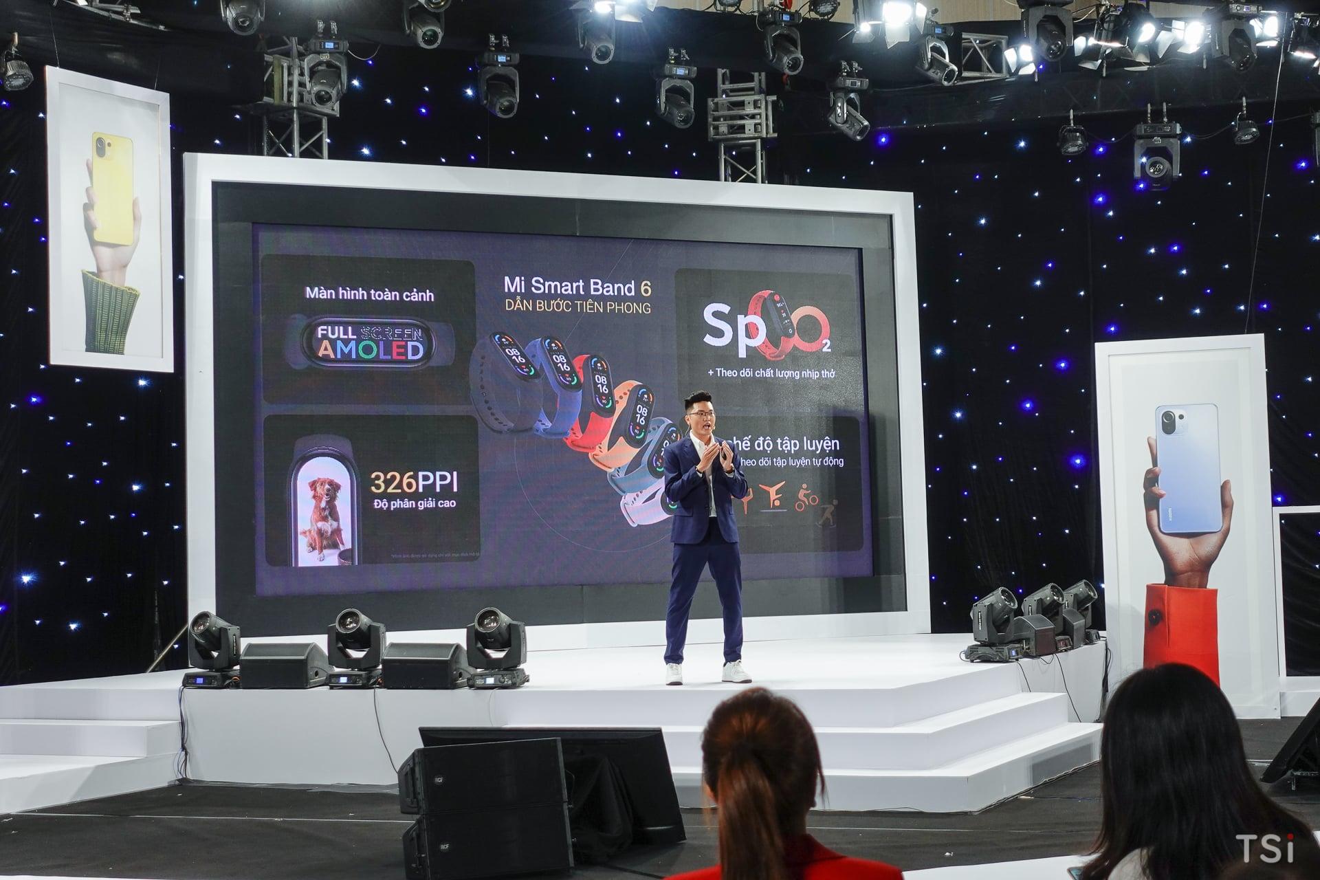 Xiaomi chính thức ra mắt Mi 11 Lite | Mi 11 Lite 5G cùng Mi Smart Band 6