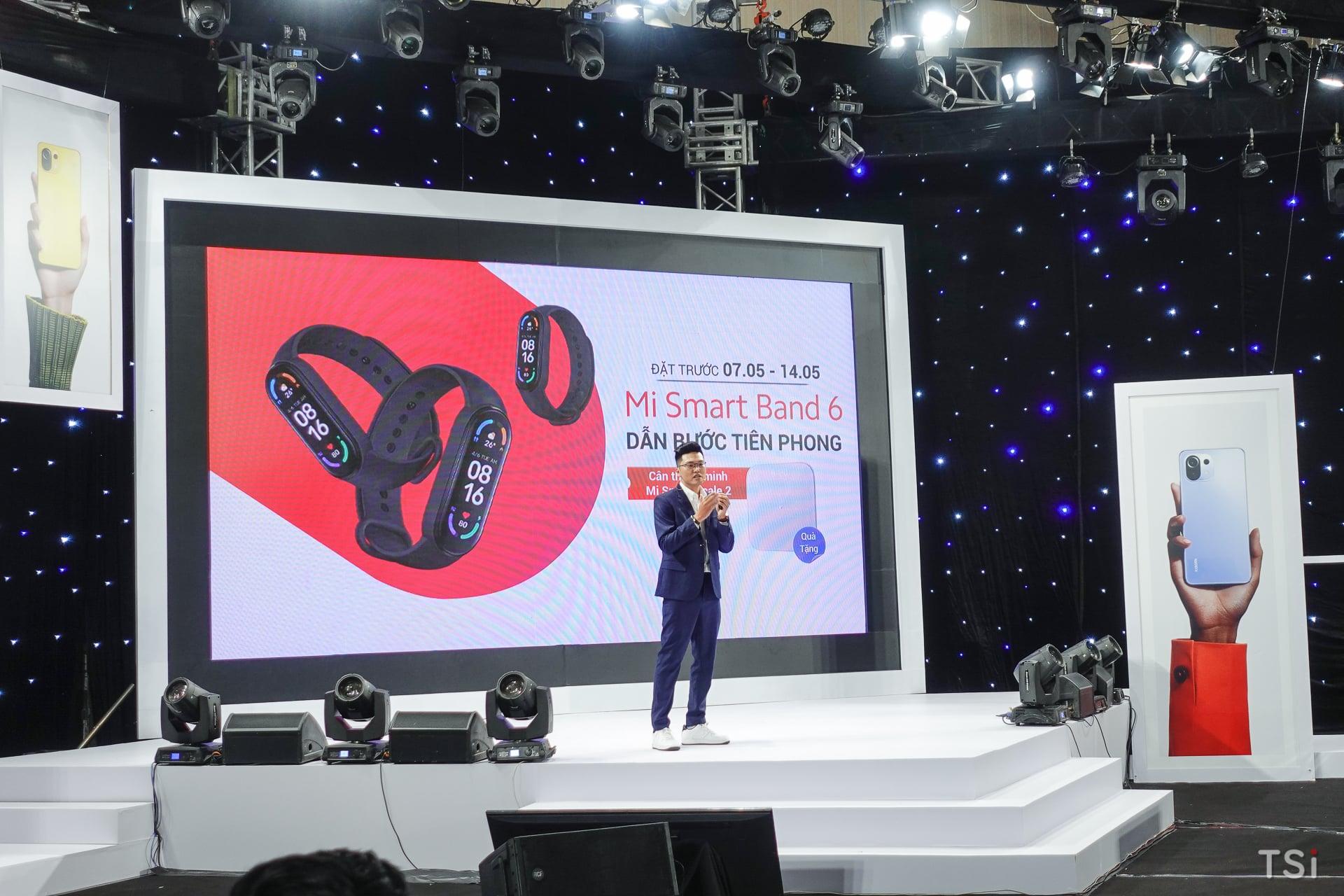 Xiaomi chính thức ra mắt Mi 11 Lite | Mi 11 Lite 5G cùng Mi Smart Band 6