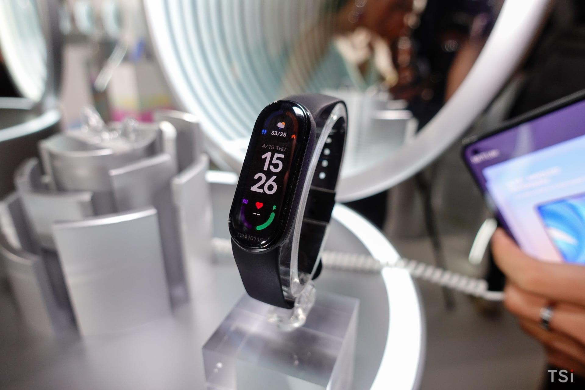 Xiaomi chính thức ra mắt Mi 11 Lite | Mi 11 Lite 5G cùng Mi Smart Band 6