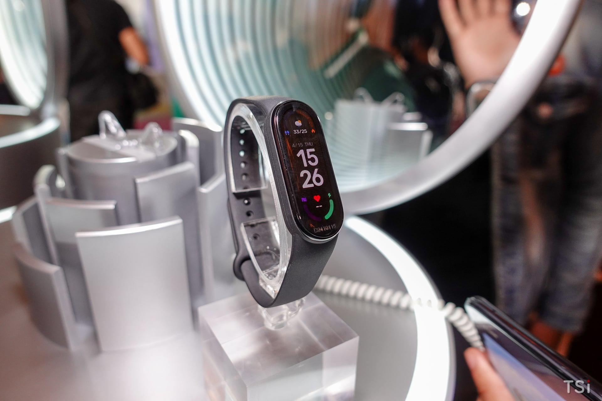 Xiaomi chính thức ra mắt Mi 11 Lite | Mi 11 Lite 5G cùng Mi Smart Band 6
