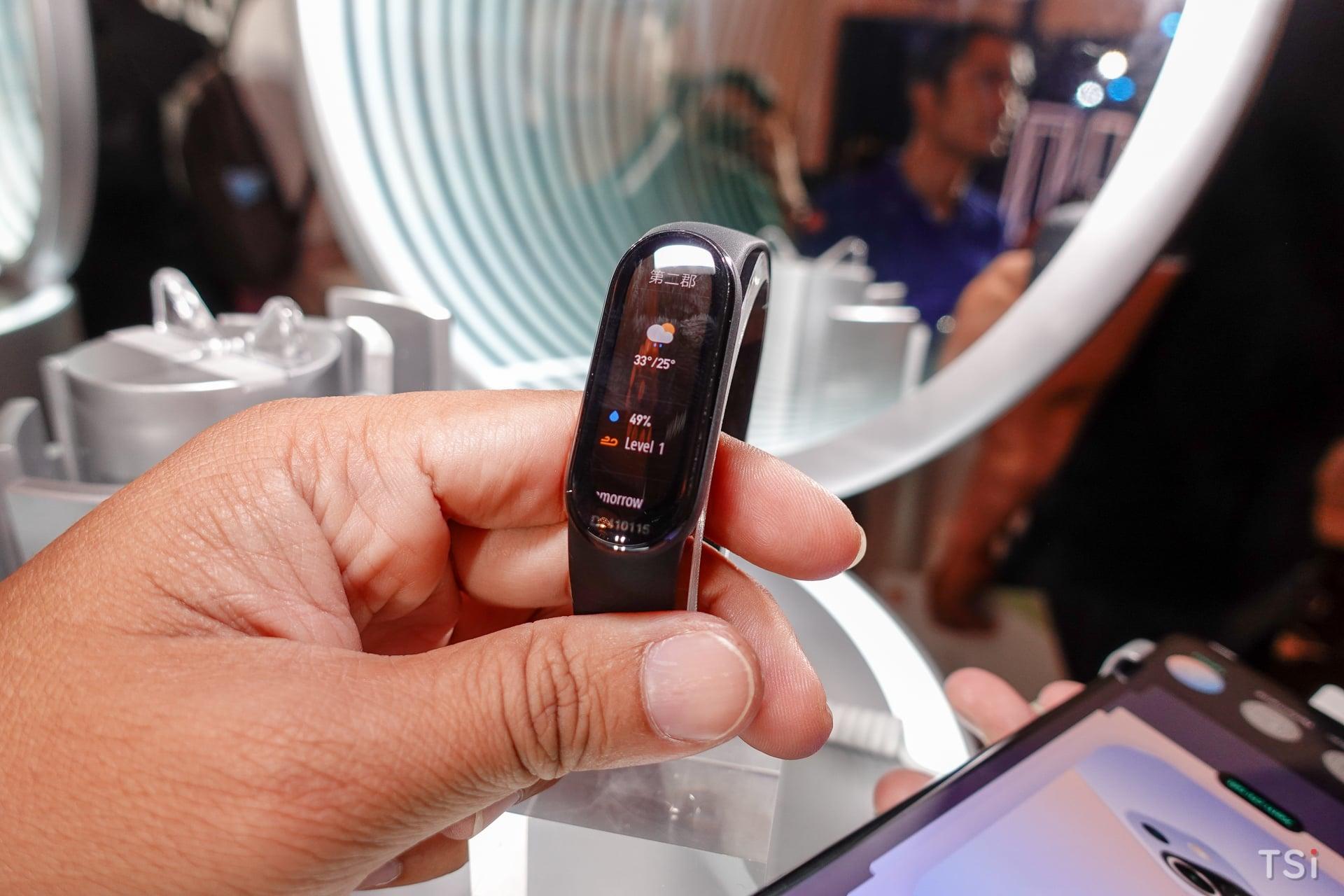 Xiaomi chính thức ra mắt Mi 11 Lite | Mi 11 Lite 5G cùng Mi Smart Band 6