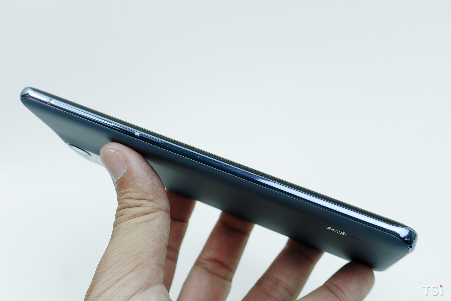 Mở hộp OPPO Find X3 Pro 5G, flagship với bộ tứ camera độc đáo nhất