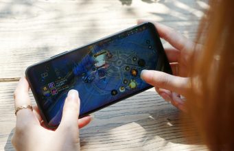 Ảnh thực tế smartphone Redmi Note 10 5G giá rẻ mới ra mắt của Xiaomi Ảnh thực tế smartphone 5G giá rẻ mới ra mắt của Xiaomi