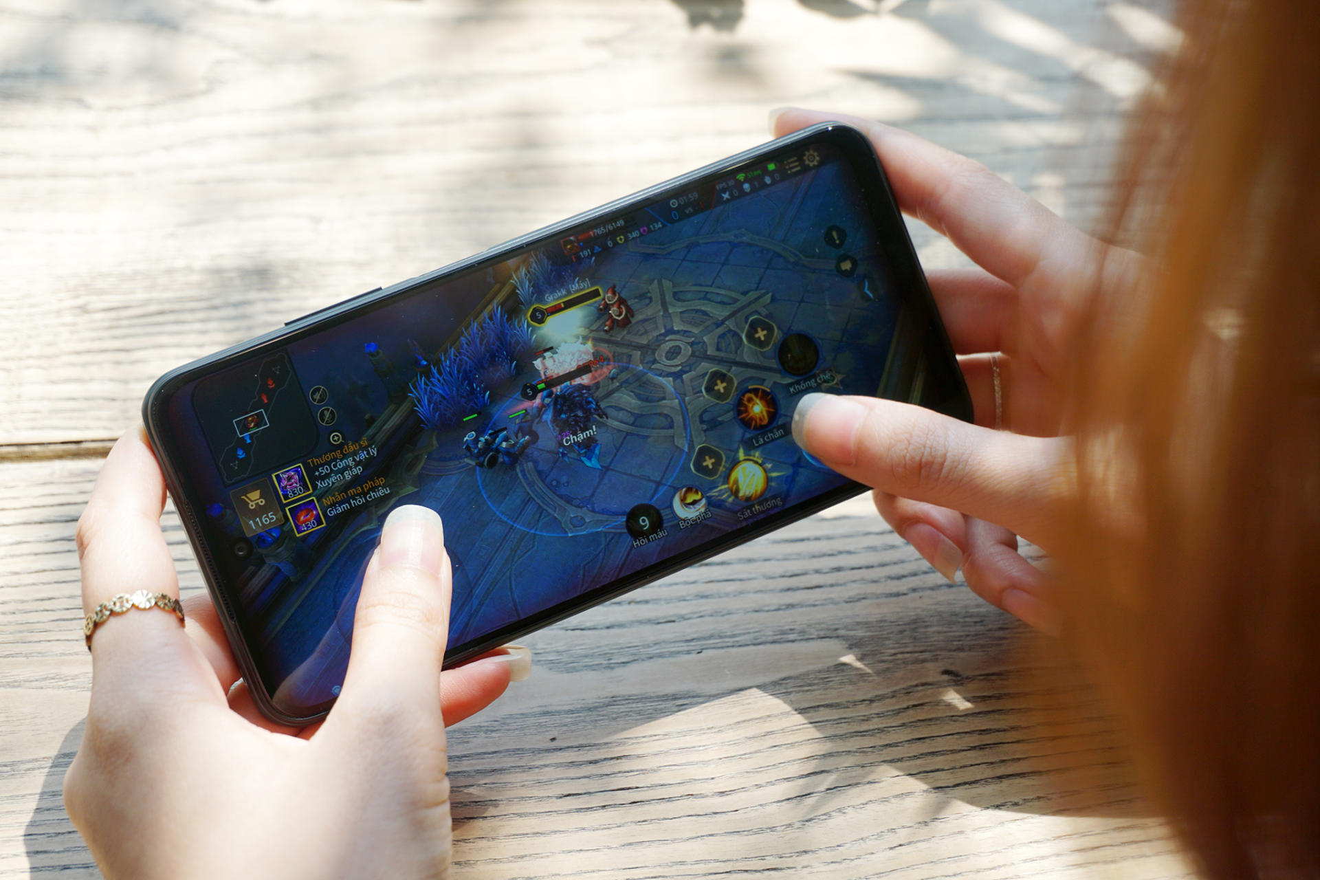 Ảnh thực tế smartphone 5G giá rẻ mới ra mắt của Xiaomi