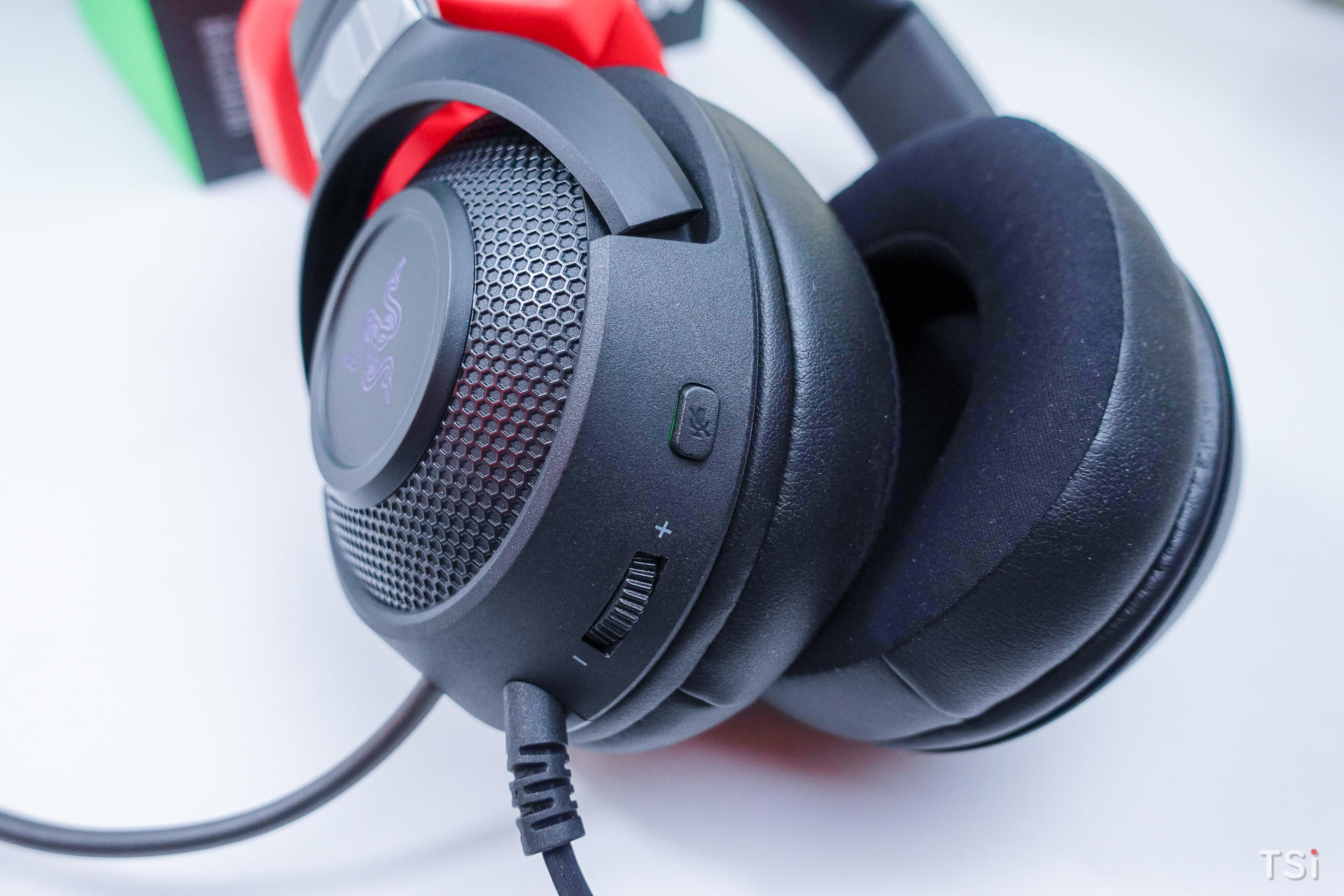 Đánh giá tai nghe Razer Kraken V3 X: nhẹ, phù hợp cho game thủ