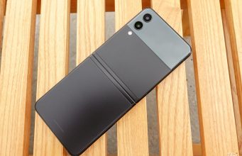 Đánh giá Galaxy Z Flip3: gọn, nhẹ, hữu ích