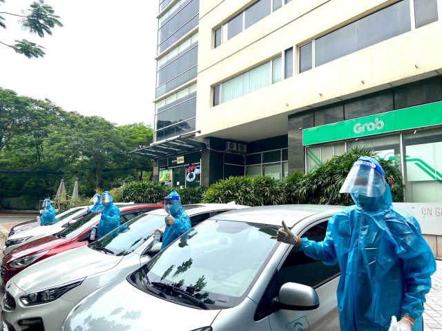 Grab Việt Nam triển khai đội xe phục vụ y tế, hỗ trợ công tác phòng chống dịch Covid-19 tại Hà Nội Grab Việt Nam triển khai đội xe phục vụ y tế, hỗ trợ công tác phòng chống dịch Covid-19 tại Hà Nội