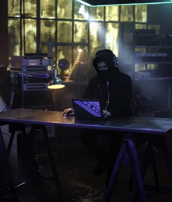 ROG công bố phiên bản đặc biệt Zephyrus G14 Alan Walker ROG công bố phiên bản đặc biệt Zephyrus G14 Alan Walker