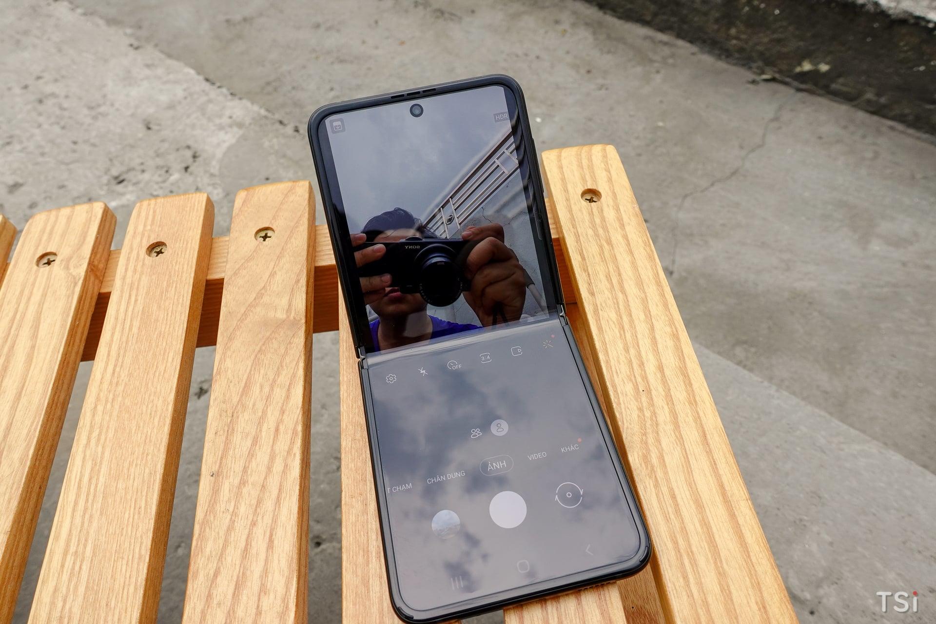 Trải nghiệm nhanh bộ đôi Galaxy Z Fold3 và Z Flip3 Trải nghiệm nhanh Galaxy Z Flip3