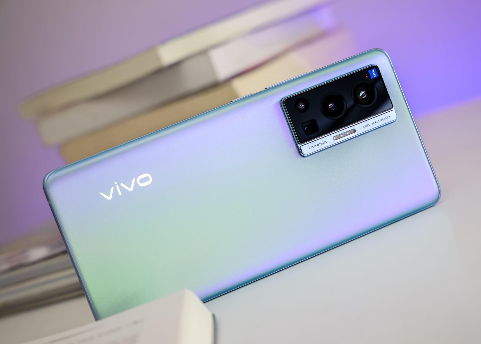 vivo khuấy động thị trường smartphone với flagship X70 Pro 
