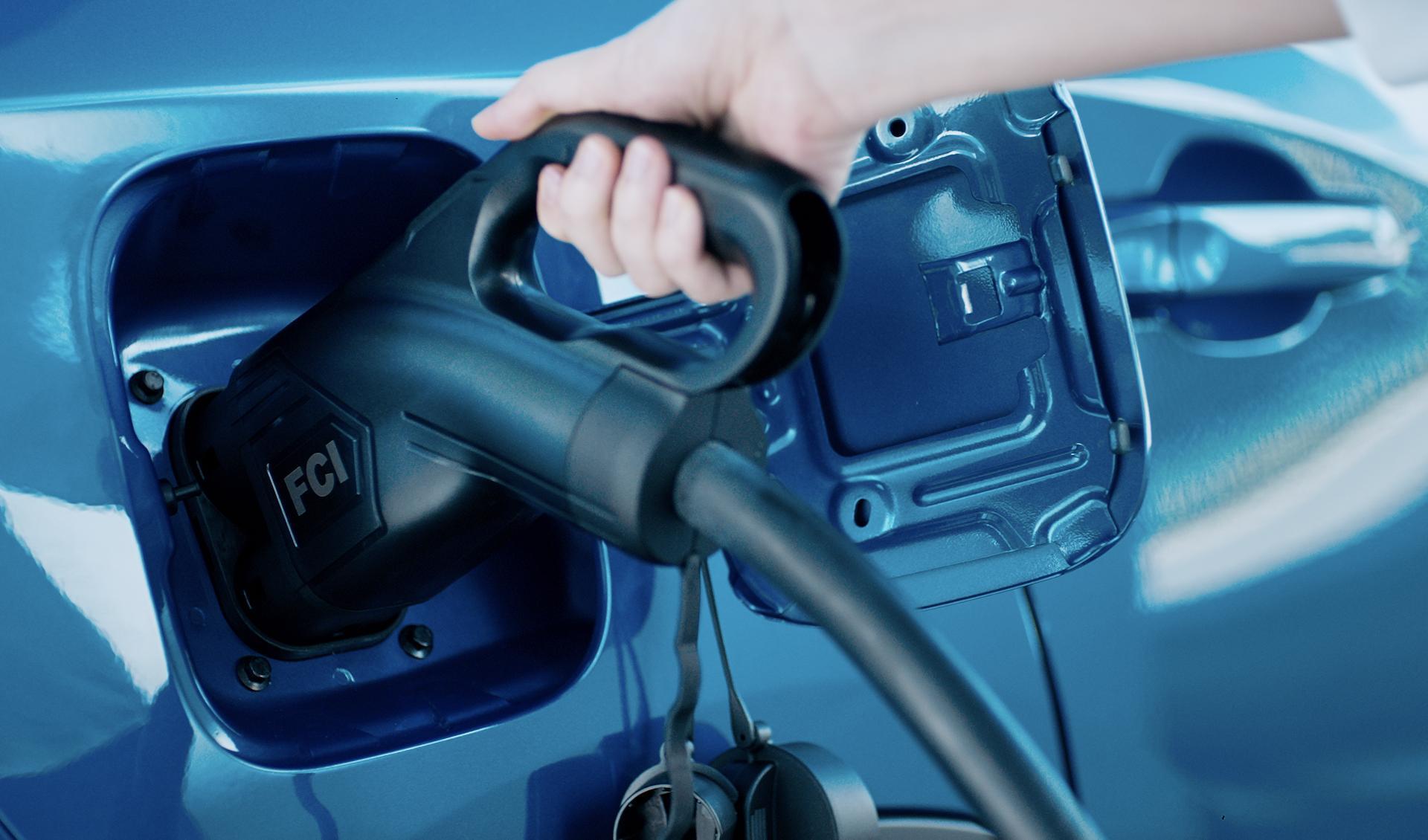 Ra mắt ô tô điện VinFast VF e34 giá 690 triệu đồng