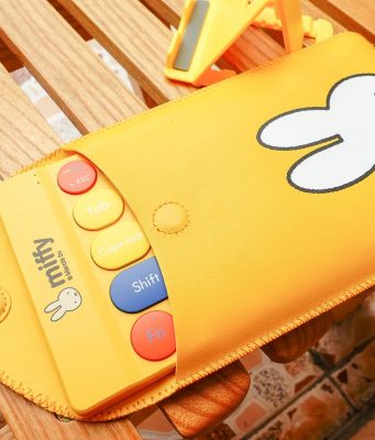 Bàn phím gập MiPOW Mini Slim-Fold: phụ kiện xinh xắn, tông màu nổi bật Bàn phím gập MiPOW Mini Slim-Fold: phụ kiện xinh xắn, tông màu nổi bật