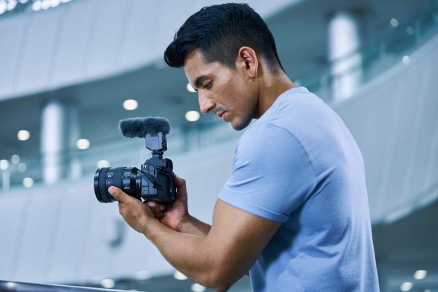 Ra mắt máy ảnh full-frame Sony Alpha 7 IV, giá từ 60 triệu đồng Ra mắt máy ảnh full-frame Sony Alpha 7 IV, giá từ 60 triệu đồng