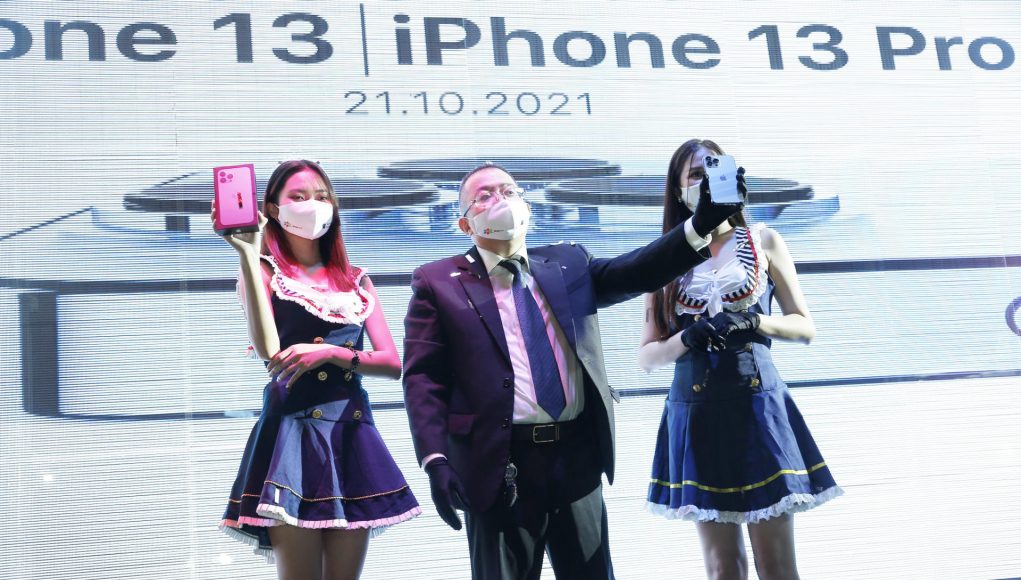 Giữa ‘cơn sốt’ hàng hóa, FPT Shop về thêm 10.000 iPhone 13 series chính hãng phục vụ khách hàng đặt cọc