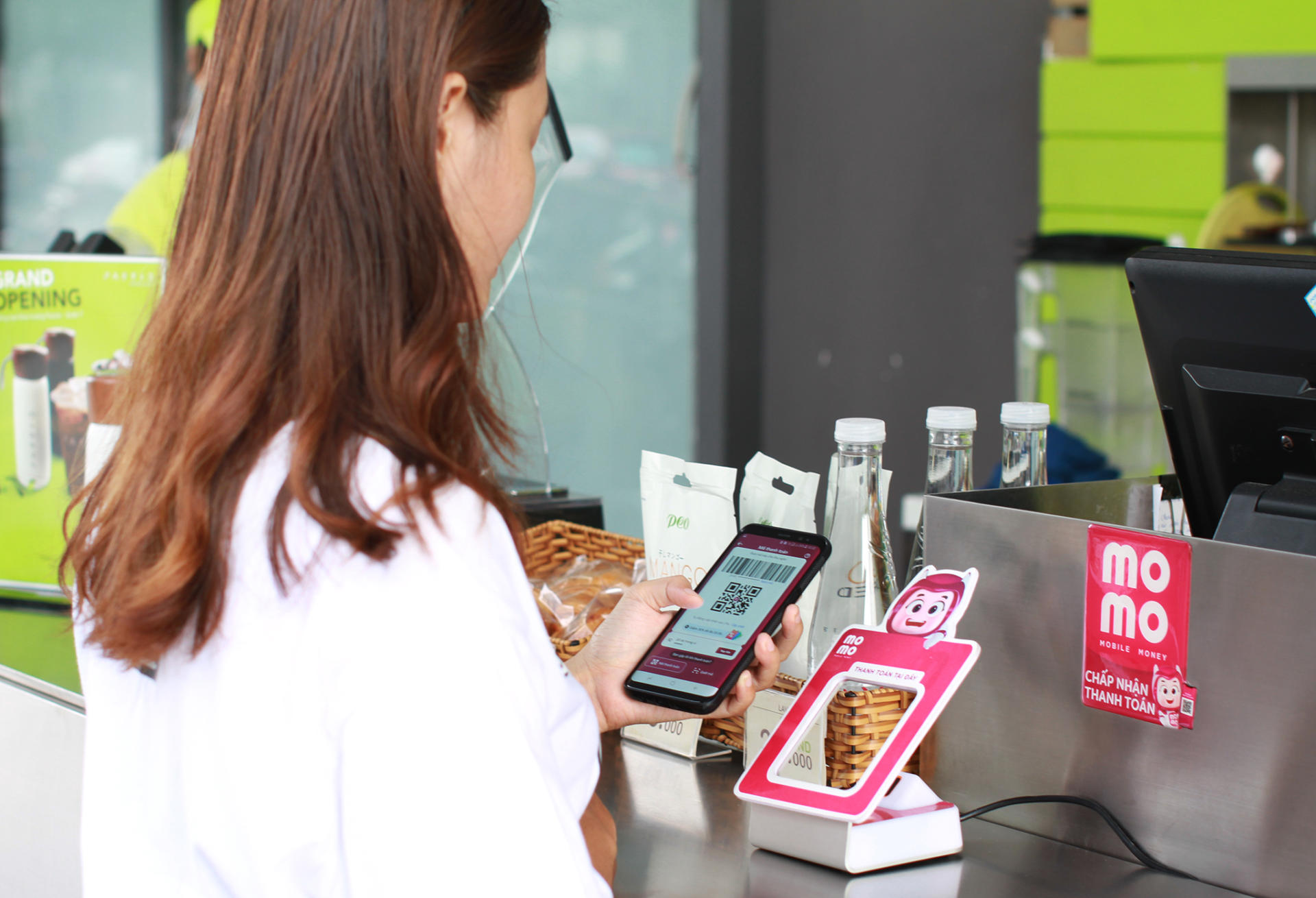 Tháng 11 MoMo hoàn tiền 50% khi dùng ví trả sau