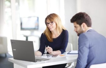 Acer Chromebook 515 - Hiệu suất và Hội nghị với Màn hình lớn 15,6 inch