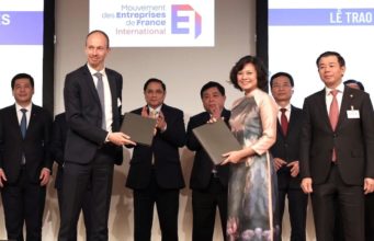 VinFast và EDF hợp tác lắp đặt trạm sạc điện tại Pháp VinFast và EDF hợp tác lắp đặt trạm sạc điện tại Pháp